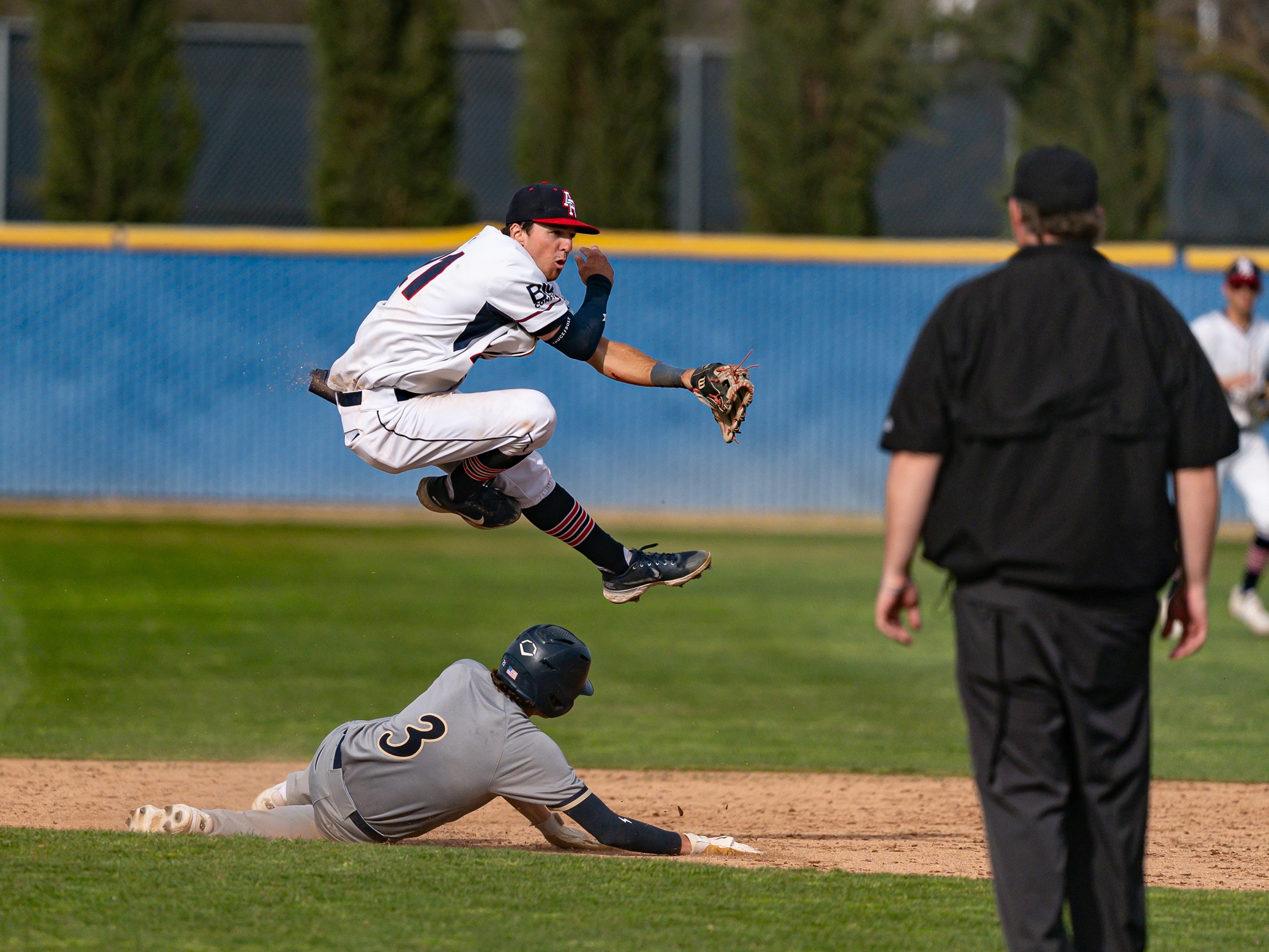 BEAVERS WOES CONTINUE, FALL TO YUBA 8-6   